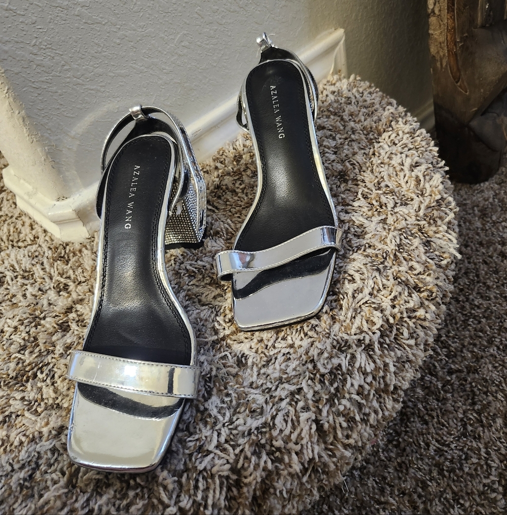 Azalea Wang Silver Heeled Sandals 6 Gem
